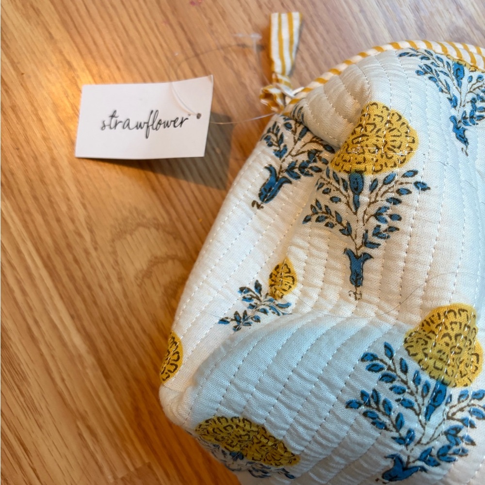 Strawflower Make Up BagYellow and Blue Floral - Picture 11 of 11